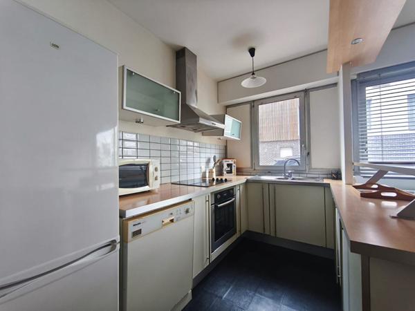 Appartement T2 49 m2 + parking - Résidence sécurisée - Croisé Laroche