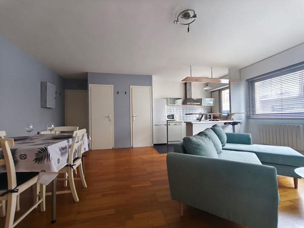 Appartement T2 49 m2 + parking - Résidence sécurisée - Croisé Laroche