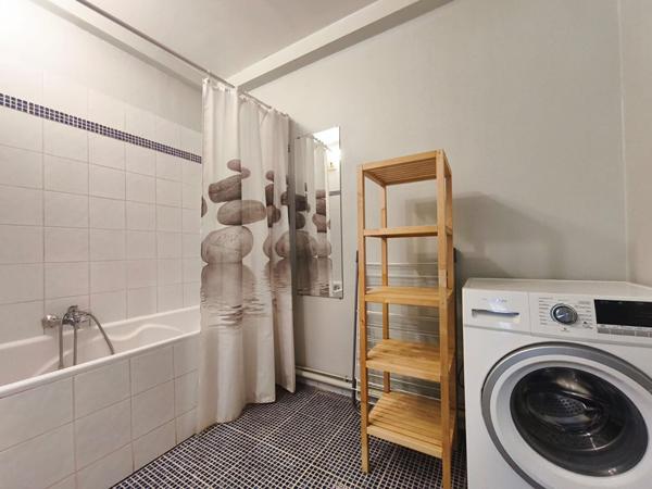 Appartement T2 49 m2 + parking - Résidence sécurisée - Croisé Laroche