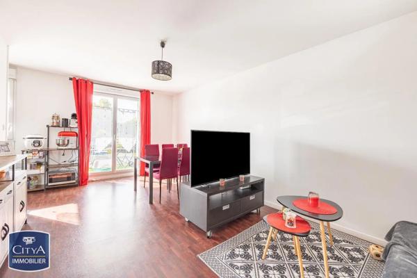 Appartement à louer 2 pièces 49.39m² Condé-sur-l'Escaut (59163)