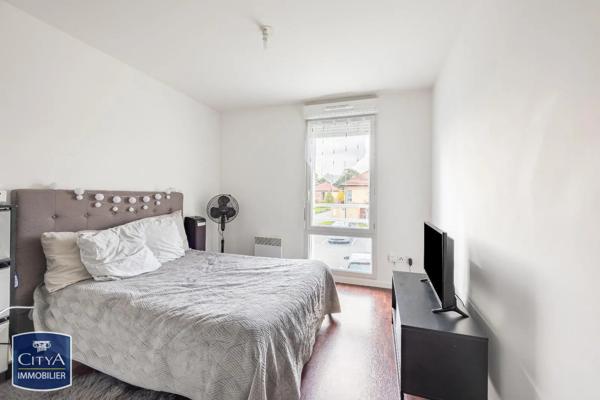 Appartement à louer 2 pièces 49.39m² Condé-sur-l'Escaut (59163)