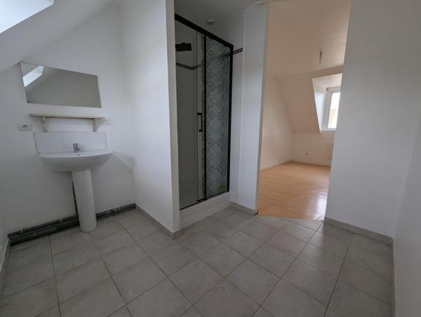 MAISON FAMILIALE INDIVIDUELLE AVEC JARDIN