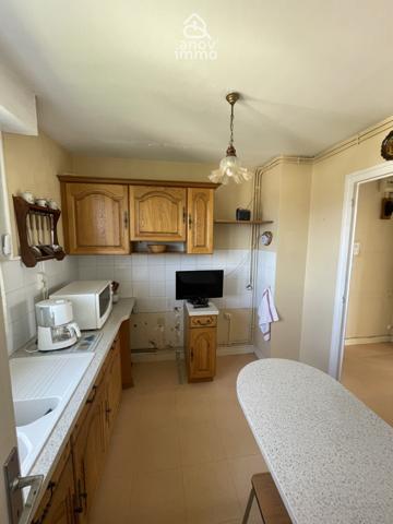 Appartement
                                                                                                                                                                                                                                                                                                                        4 pièce(s)                                                                                                                                                                                                          3 chambre(s)                                                                                                                                                                                                          82  m²