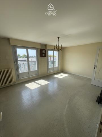 Appartement
                                                                                                                                                                                                                                                                                                                        4 pièce(s)                                                                                                                                                                                                          3 chambre(s)                                                                                                                                                                                                          82  m²