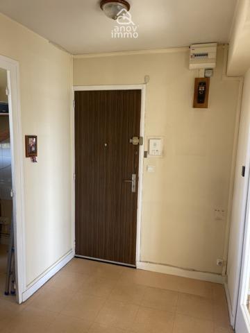 Appartement
                                                                                                                                                                                                                                                                                                                        4 pièce(s)                                                                                                                                                                                                          3 chambre(s)                                                                                                                                                                                                          82  m²
