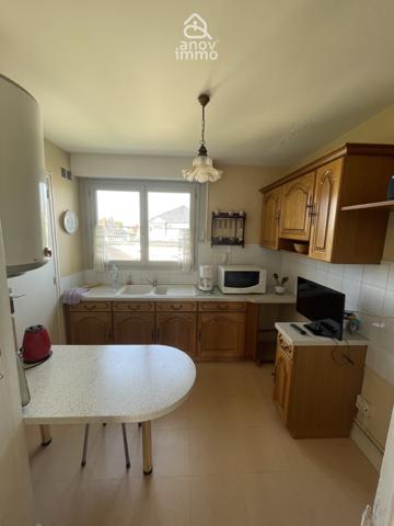 Appartement
                                                                                                                                                                                                                                                                                                                        4 pièce(s)                                                                                                                                                                                                          3 chambre(s)                                                                                                                                                                                                          82  m²