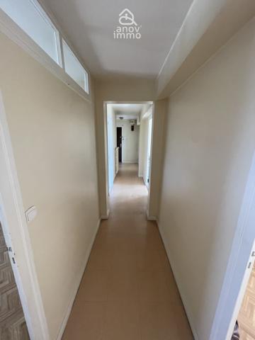 Appartement
                                                                                                                                                                                                                                                                                                                        4 pièce(s)                                                                                                                                                                                                          3 chambre(s)                                                                                                                                                                                                          82  m²
