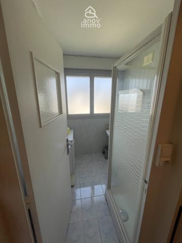 Appartement
                                                                                                                                                                                                                                                                                                                        4 pièce(s)                                                                                                                                                                                                          3 chambre(s)                                                                                                                                                                                                          82  m²