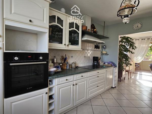 Maison
                                                                                                                                                                                                                                                                                                                        4 pièce(s)                                                                                                                                                                                                          3 chambre(s)                                                                                                                                                                                                          143  m²