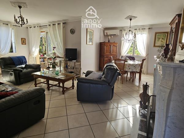 Maison
                                                                                                                                                                                                                                                                                                                        4 pièce(s)                                                                                                                                                                                                          3 chambre(s)                                                                                                                                                                                                          143  m²