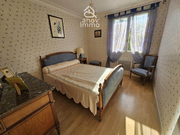 Maison
                                                                                                                                                                                                                                                                                                                        4 pièce(s)                                                                                                                                                                                                          3 chambre(s)                                                                                                                                                                                                          143  m²