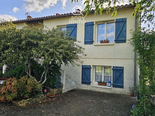 Maison
                                                                                                                                                                                                                                                                                                                        4 pièce(s)                                                                                                                                                                                                          3 chambre(s)                                                                                                                                                                                                          143  m²