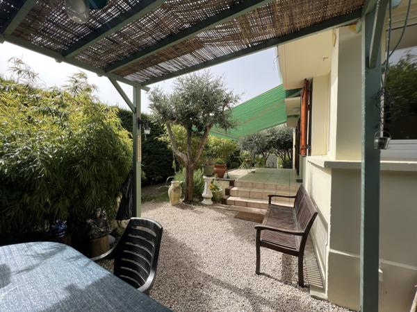 Maison T4 de 100m² avec un grand garage sur un terrain de 600m²