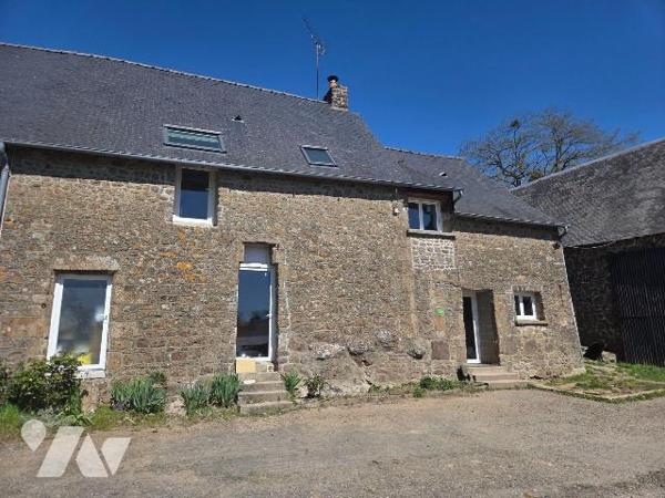 CHAMPEON- Maison d'habitation mitoyenne en pierres de trois chambres couverte en ardoises natur...