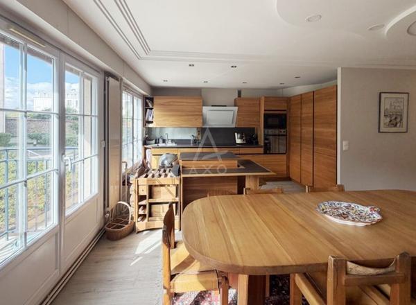 VERSAILLES/ GARE/ EGLISE STE JEANNE D'ARC.  APPARTEMENT F3-4 DE STANDING AVEC CAVE ET PARKING