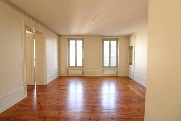 39 AVENUE FOCH - F2 LUMINEUX AVEC TERRASSE