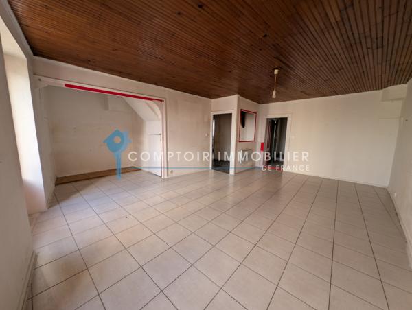 Maison de village
                                                                                                                                                                                                                                                                                                                        6 pièce(s)                                                                                                                                                                                                          3 chambre(s)                                                                                                                                                                                                          100  m²