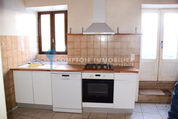 Maison de village
                                                                                                                                                                                                                                                                                                                        6 pièce(s)                                                                                                                                                                                                          3 chambre(s)                                                                                                                                                                                                          100  m²