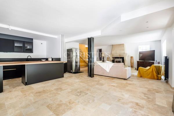 Ensemble de trois maisons, 350m2 avec piscine