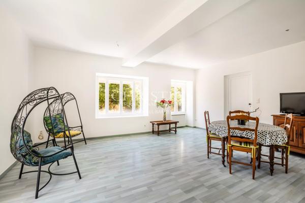 Ensemble de trois maisons, 350m2 avec piscine