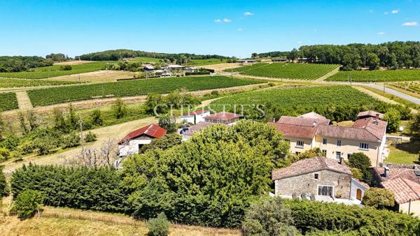Ensemble de trois maisons, 350m2 avec piscine
