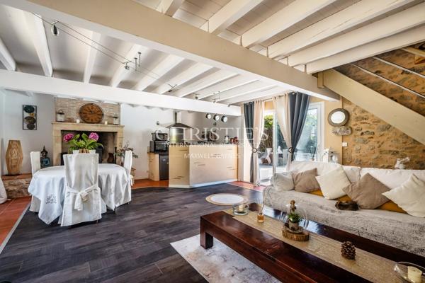 Ensemble de trois maisons, 350m2 avec piscine