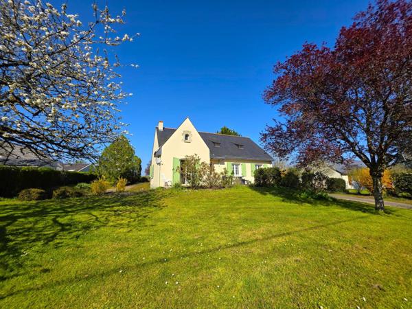 Maison  de plain-pied / 3 Chambres / terrain / grand garage en sous-sol !! A visiter sans tarder !