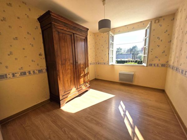 Maison  de plain-pied / 3 Chambres / terrain / grand garage en sous-sol !! A visiter sans tarder !