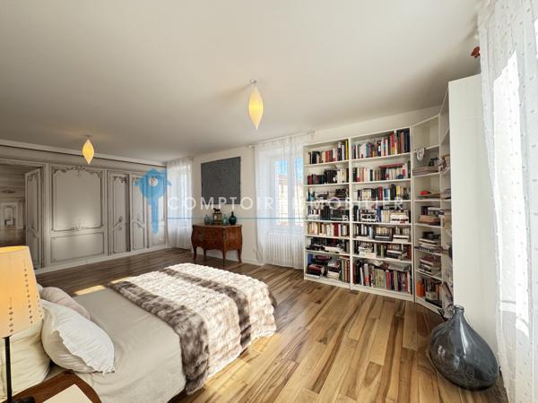 Maison 7 pièce(s) 5 chambre(s) 250 m²