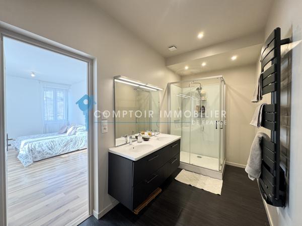 Maison 7 pièce(s) 5 chambre(s) 250 m²