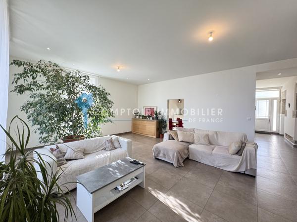 Maison 7 pièce(s) 5 chambre(s) 250 m²