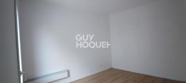 Maison à louer - 5 pièces à CHATEAUDUN.