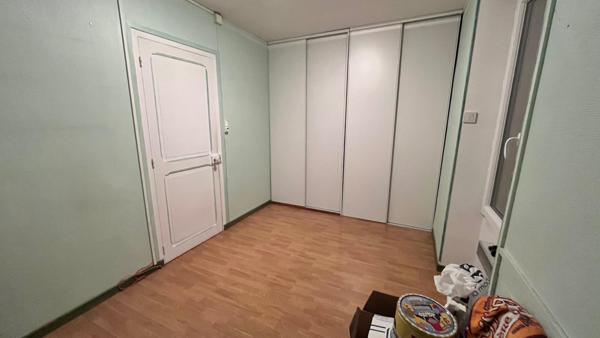 Coeur de ville avec dépendance