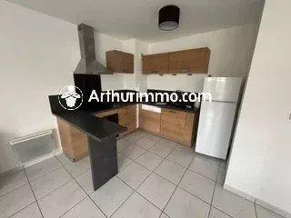 Location                                                      Appartement
                        
                     3 pièces                      57 m2                     à Savigny-le-Temple