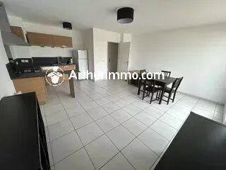 Location                                                      Appartement
                        
                     3 pièces                      57 m2                     à Savigny-le-Temple