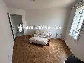 Location                                                      Appartement
                        
                     3 pièces                      57 m2                     à Savigny-le-Temple