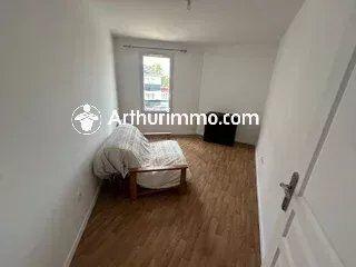 Location                                                      Appartement
                        
                     3 pièces                      57 m2                     à Savigny-le-Temple