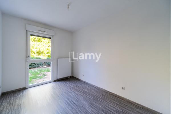 Superbe t3 rez-de-jardin & annexes