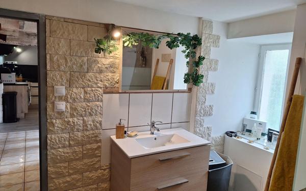 Maison à vendre    3 pièces •  Saint-Hilaire-de-Court