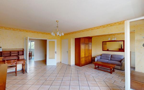 Appartement à vendre    3 pièces • 94,79 m2 Saint-Étienne