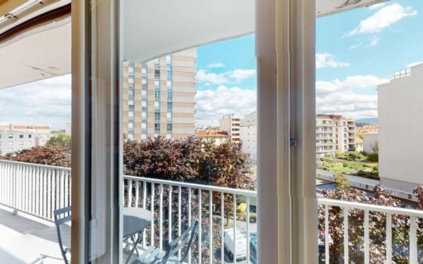 Appartement à vendre    3 pièces • 94,79 m2 Saint-Étienne