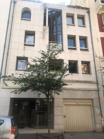 Stationnement à louer    10 m2 Vincennes