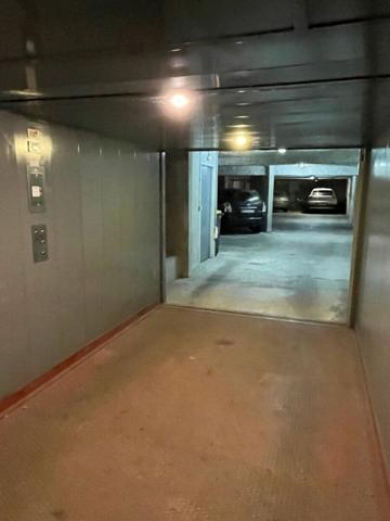 Stationnement à louer    10 m2 Vincennes