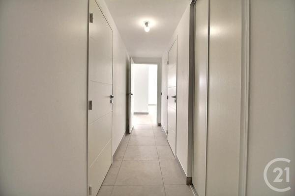Appartement F4 à vendre  5 pièces - 223,77 m2 MAXILLY SUR LEMAN - 74