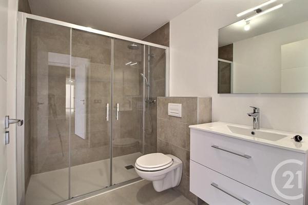 Appartement F4 à vendre  5 pièces - 223,77 m2 MAXILLY SUR LEMAN - 74