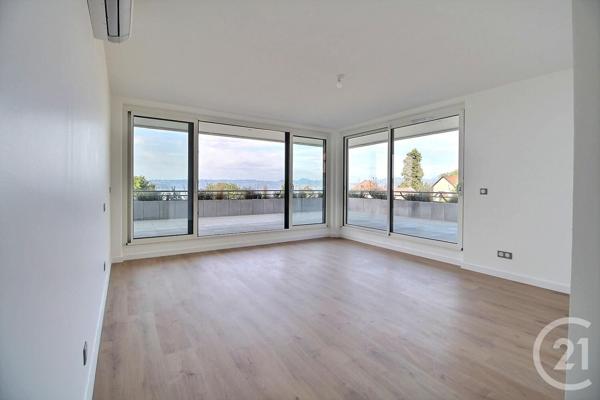 Appartement F4 à vendre  5 pièces - 223,77 m2 MAXILLY SUR LEMAN - 74
