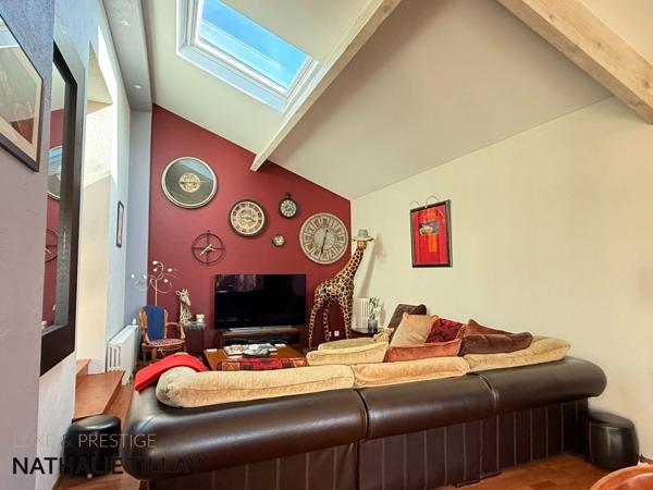 FLEURY LES AUBRAIS, maison familiale à vendre, jardin, garages et stationnements