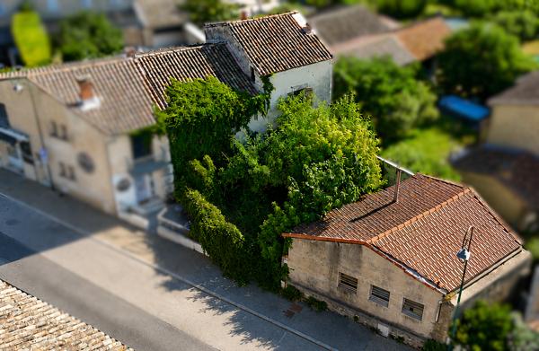 CHÂTEAUNEUF-DE-GADAGNE – BÂTISSE DE CARACTÈRE À RÉNOVER AVEC FORT POTENTIEL