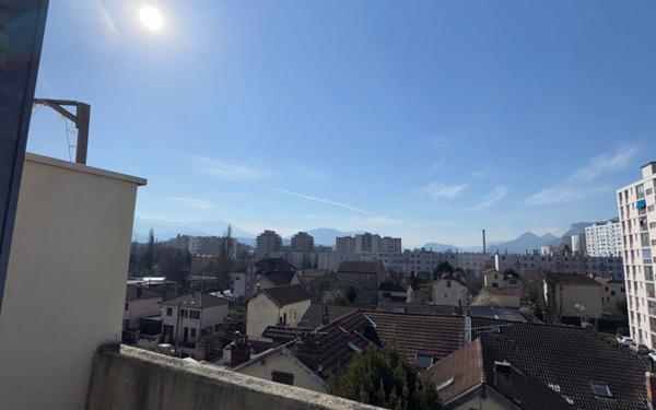 Appartement à louer    2 pièces • 30 m2 Grenoble