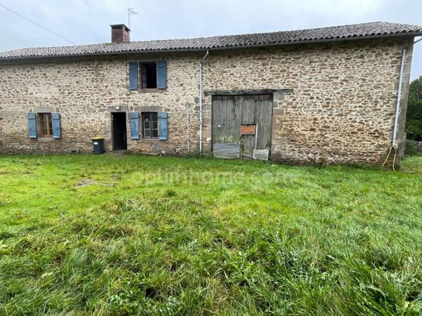 Corps de ferme à rénover avec 9511 m2 de terrain